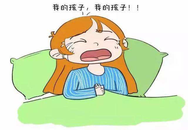 对此，有医生用简单的方式打比喻，胎儿的成长就像一颗种子发育成大树，即便是种子努力地破土而出，也不代表它能继续经受风雨长成大树。
一、胎心胎芽是什么
在小蝌蚪和卵子结合后，它会逐渐分裂成为多细胞的孕囊，在接下来，各原始细胞分化，形成了胎芽，通常把妊娠三周至妊娠第一个月的第四周称为胎芽期，能看到0.5~1厘米左右，形状像小海马般的胎芽。
通常的标准是：30~40天行形成胎囊；40~50天形成胎芽；50~60天形成胎心，因此妊娠两个月后进行B超检查，就能发现胎儿是否正在健康成长。如果超过50天还没出现胎心胎芽，则可能已经胎停育。