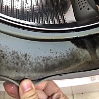 洗衣机胶圈发霉，用泡泡翻新啦