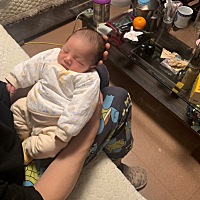 敦敦 爸爸和妈妈会永远爱你呵护你 希望你健康快乐的长大 爸爸妈妈永远是你坚强的后盾哦