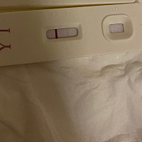 真的不敢确定是不是，也不敢再测一遍，很害怕再测一遍连那个浅的都没了。今天还从楼梯上摔下来了