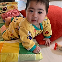 我想用台币换点人民币有没有人愿意换。谢谢，可以面交🙏