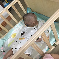 老是摇头是不是缺钙引起的