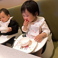 生完宝宝，看到这个软件就想吐（孕吐阴影），就直接卸掉了，朋友家的女儿小我女儿20天，她妈妈6月7...