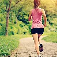 减肥的话，慎防营养摄入不足，避免“减肥十斤，人老十岁”。例如出现以下情况： 蛋白质不足，会让我们皮...