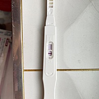 这个显示是不是怀孕了？那条好浅啊