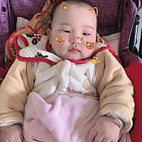 宝贝已经四个多月了 快18斤了 一直忘记发帖记录宝宝了 赶紧发个记录一下小胖墩🤓