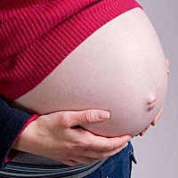 怀孕之后，很多孕妈妈对自己肚子中宝宝的性别很好奇，非常想要知道怀的是男孩还是女孩，那么怀男孩头一...