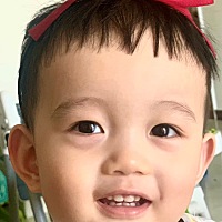 小时候经常被问男孩女孩 现在打扮酷酷的 没人问了