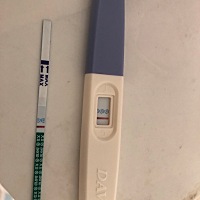 月经推迟了一周，测了又没有，是什么原因，从来没有过，扎心。不知道怎么办了