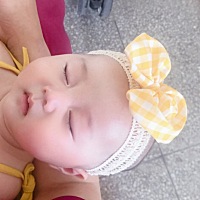 睡着的宝宝都是乖宝宝👶🏻 转眼间还有11天你就五个月了，我的女孩，希望你慢一点长大，麻麻和粑粑会...