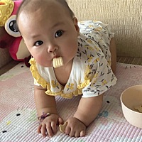 一晃时间过得真快，孝孝已经8个多月了
