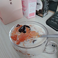 刚剖第三天婆婆就住了猪蹄汤，医生不让喝没喝，回来以后汤不断，正常饭菜都没吃到，天天汤汤汤面条面条...