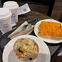 day21 还有七天 一个礼拜 加油 不要胖起来 克制 控制饮食 我最爱的早餐 星爸爸的大蘑菇🍄和香草🌿牛...