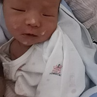 6.17号，剖腹得一男孩，由于一直没通气  吃不上东西，奶水很少，宝宝一直吃的奶粉，术后第五天吧，由于...
