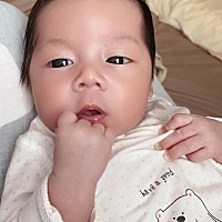 宝贝健康快乐的成长，妈妈爸爸爱