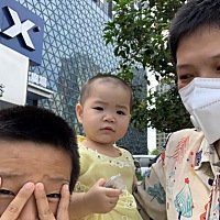 昨天21号我老公去体检，完了去吃营养早餐，居然把鸡蛋和酸奶带回来给楷楷吃，我都惊呆了😱……晚上我...