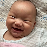 睡觉前喂饱饱就一定不会起夜的宝宝，从36天到现在，晚上21点睡到7:35，防溢乳垫都换了两个了，哎，我就...