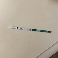 图1-2是昨晚测的，3-4是今天下午测5分钟的，图5-6是今天下午测半个小时后又拿出来看看的。离姨妈期还有3...