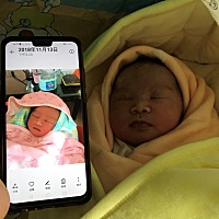 二胎来报告了，从此儿女双全，封肚了，哥哥比妹妹长多0.5斤，一样有一个酒窝，一个梨涡，