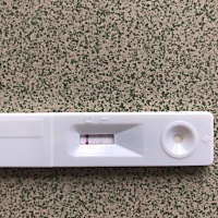有剖腹产4个月又再次怀孕美女吗？ 以为是安全期没做防护一不小心又怀孕了，想要又不敢要，怎么办好。有...