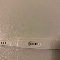 姐妹看看 这是怎么回事 难道真的有了吗