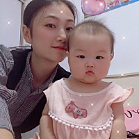 宝贝儿不知不觉已经八个月了，麻麻也恢复到孕前体重啦，爱你哟👧🏻👧🏻