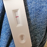 有没有十月一排卵期，同房后几天能测出来，我都测了两回了还是一道杠。身体各种难受很像怀孕的可能