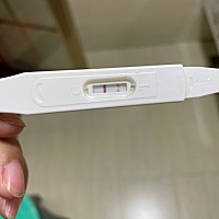 不知所措，刚生完半年又怀孕了，第一胎和第二胎就隔的很近，也是生完半年就怀上了二胎了，现在大宝2岁多...
