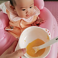 小馋猫，什么都爱吃。也不挑食。😘