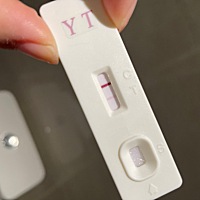 亲们，比以往推迟了3天，刚测的，这是怀孕了？ 还是快来月经了？