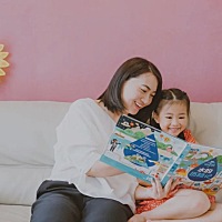 养育孩子的父母都了解，熊孩子们好像隔一阵儿就会莫名其妙地闹一场，而且不分场合、时间。 比如一家人高...