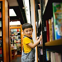 阅读对孩子来说实在太过重要了！除了可以让孩子增长见识、开拓视野，让孩子们多思考、多反思，帮助孩子...