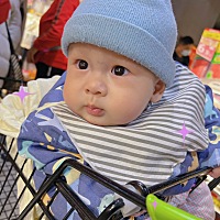 爱吃手，爱笑，我真的爱惨了他👩‍🍼