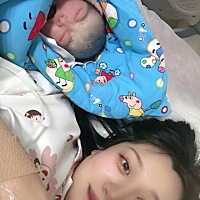 18号来住的院，开了一指，等了三天没动静寻思出院，21号做检查羊水少，下午放了水球催产，今天中午又打...