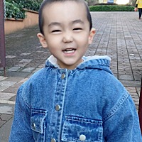 儿子两岁两个月了，从在我怀里哇哇大哭到会坐，会走，会跑，会说话了，妈妈用时间和精力见证了你的每一...