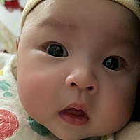 7斤8两的女宝 白白胖胖