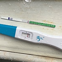 姨妈推迟3天，测了还是白板，焦虑中