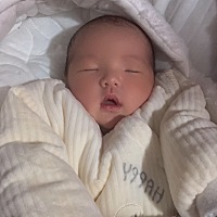 宝宝出生了，6.6斤2月15剖腹产生的