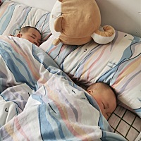 哈哈哈哈，独自带两个小孩快一周了，白天晚上都是自己带！ 都说带小孩累，我竟然觉得还好了！扫地拖地，...