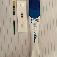 姐妹们，帮看下是不是怀孕了？上次例假后第35天，早上晨尿测的