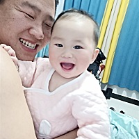 一家三口，简单快乐，🥰🥰🥰爱你哟宝宝