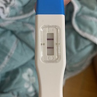 这个是我昨天晚上测出来的  两条杠 不确定是不是真的  还需要再测一次吗😊😊