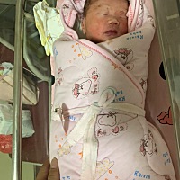 老婆辛苦了，谢谢你在我们大家庭内添加一个新成员，头胎顺产，6.3斤，男孩哦