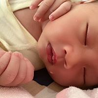 坐月子第20天，还在慢慢适应做妈妈的过程，宝宝哭的时候特别半夜什么办法都用过了还止不住的时候真的会...