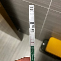 连续两天浅杠，按道理今天要来姨妈的……