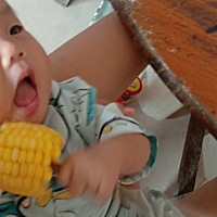 妈妈希望你可以开开心心平平安安健健康康的成长