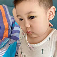 我煊煊宝贝17个月了  可乖了 煊煊长高了 看着瘦了 其实一点没瘦