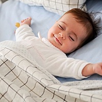 夏日炎炎，宝宝防蚊去痱、开胃防暑、闹觉安睡…，各种问题应接不暇，可能会让妈妈很烦恼！ 为了帮助妈妈...