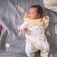 你也太好看了吧 是不是每个妈妈都觉得自己的宝宝是最好看的