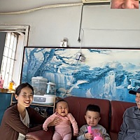 今天看到了，小帅哥，给宝宝可乐坏了